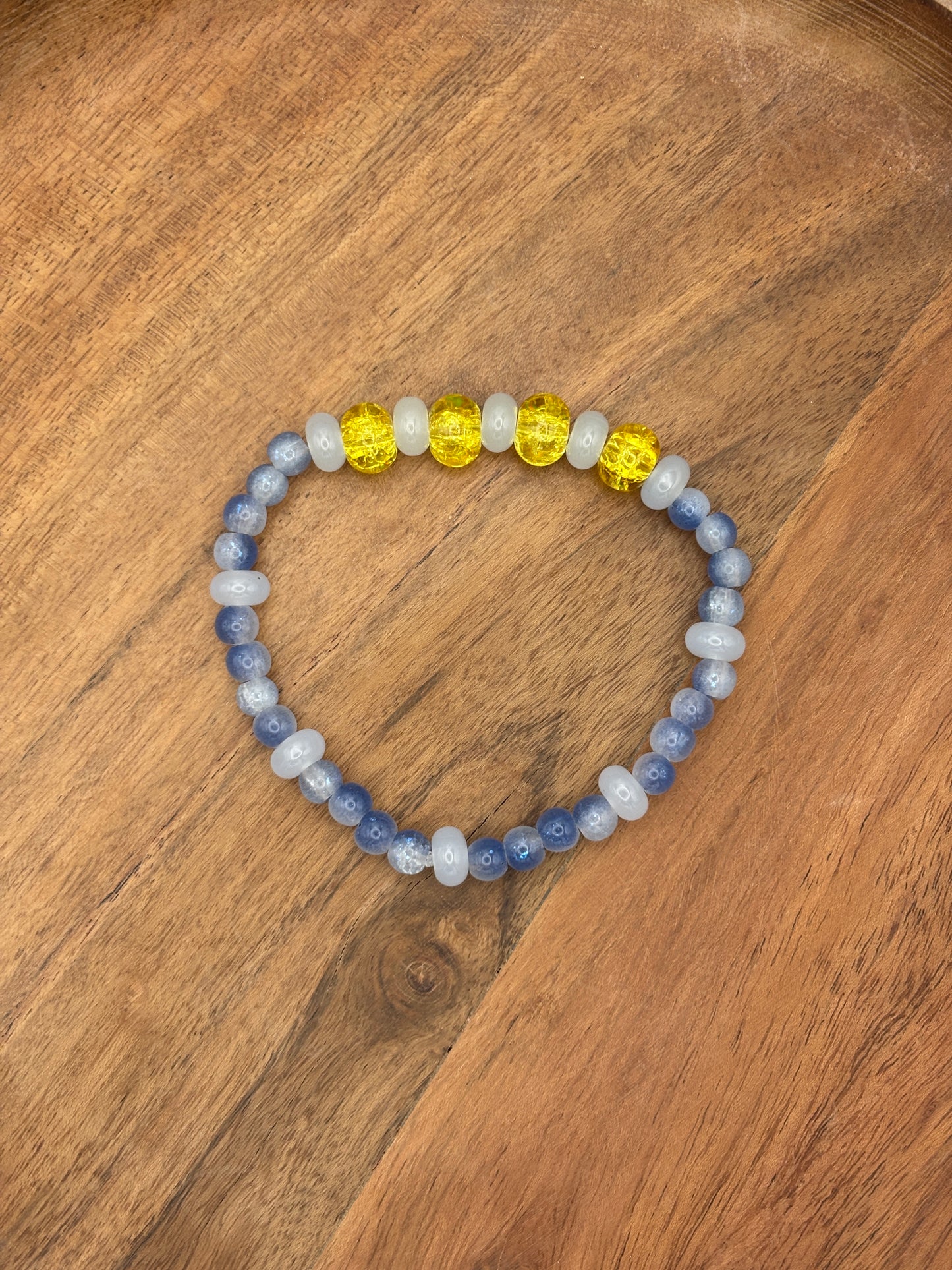 "Daisy" - Handmade Glass Beaded Stretch Bracelet