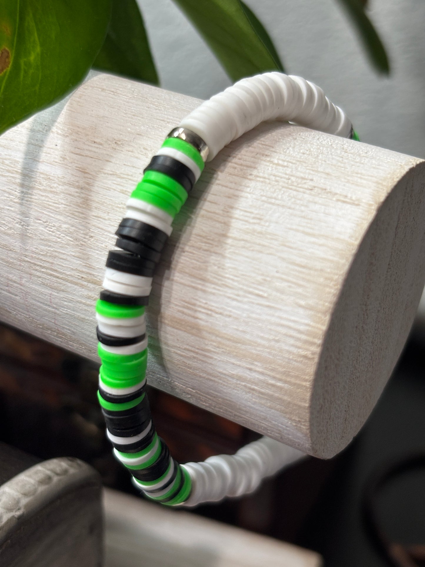 "Monochrome Meadow" - Handmade Clay Heishi Bead Stretch Bracelet