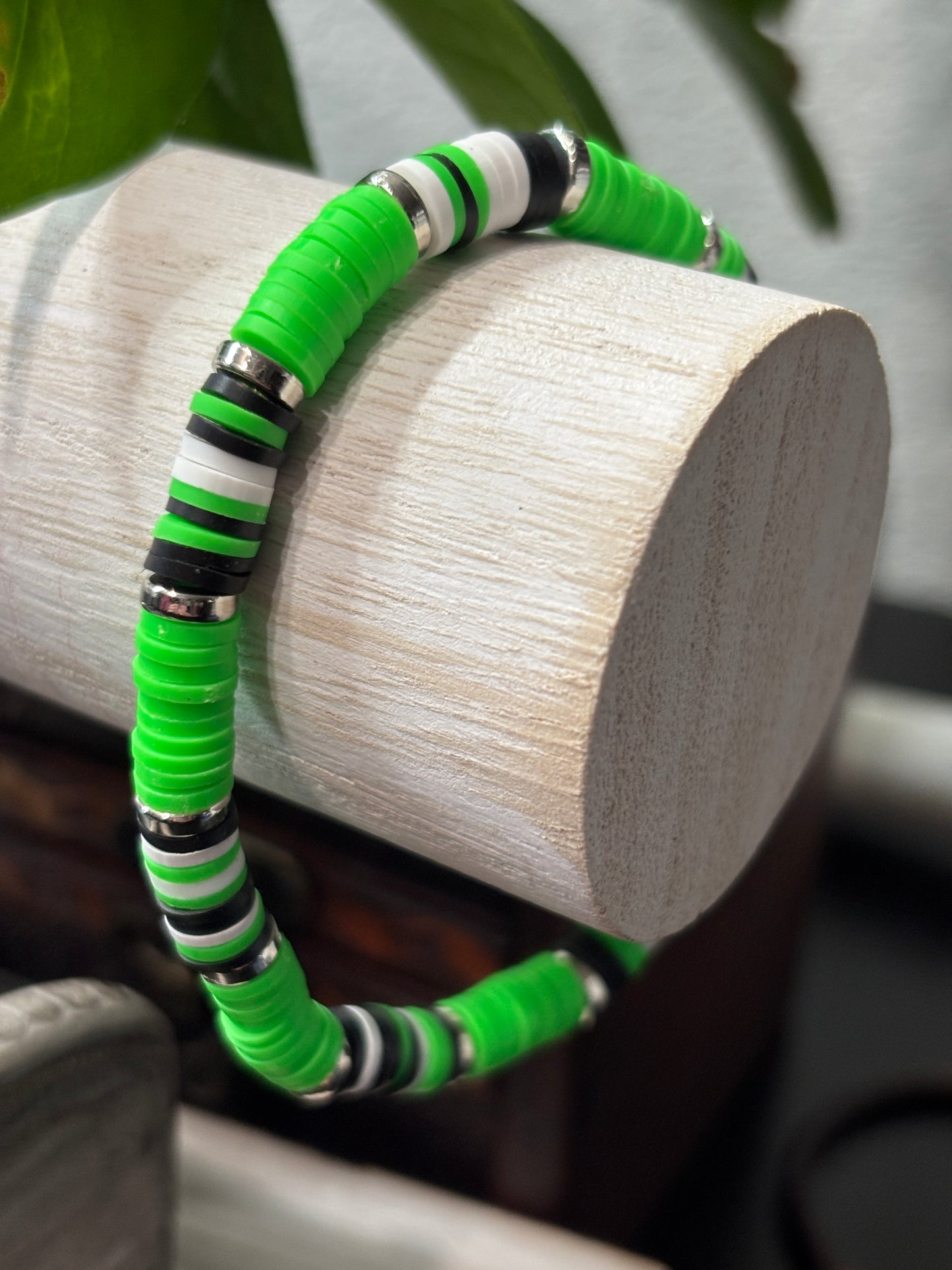 "Lush Voltage" - Handmade Clay Heishi Bead Stretch Bracelet