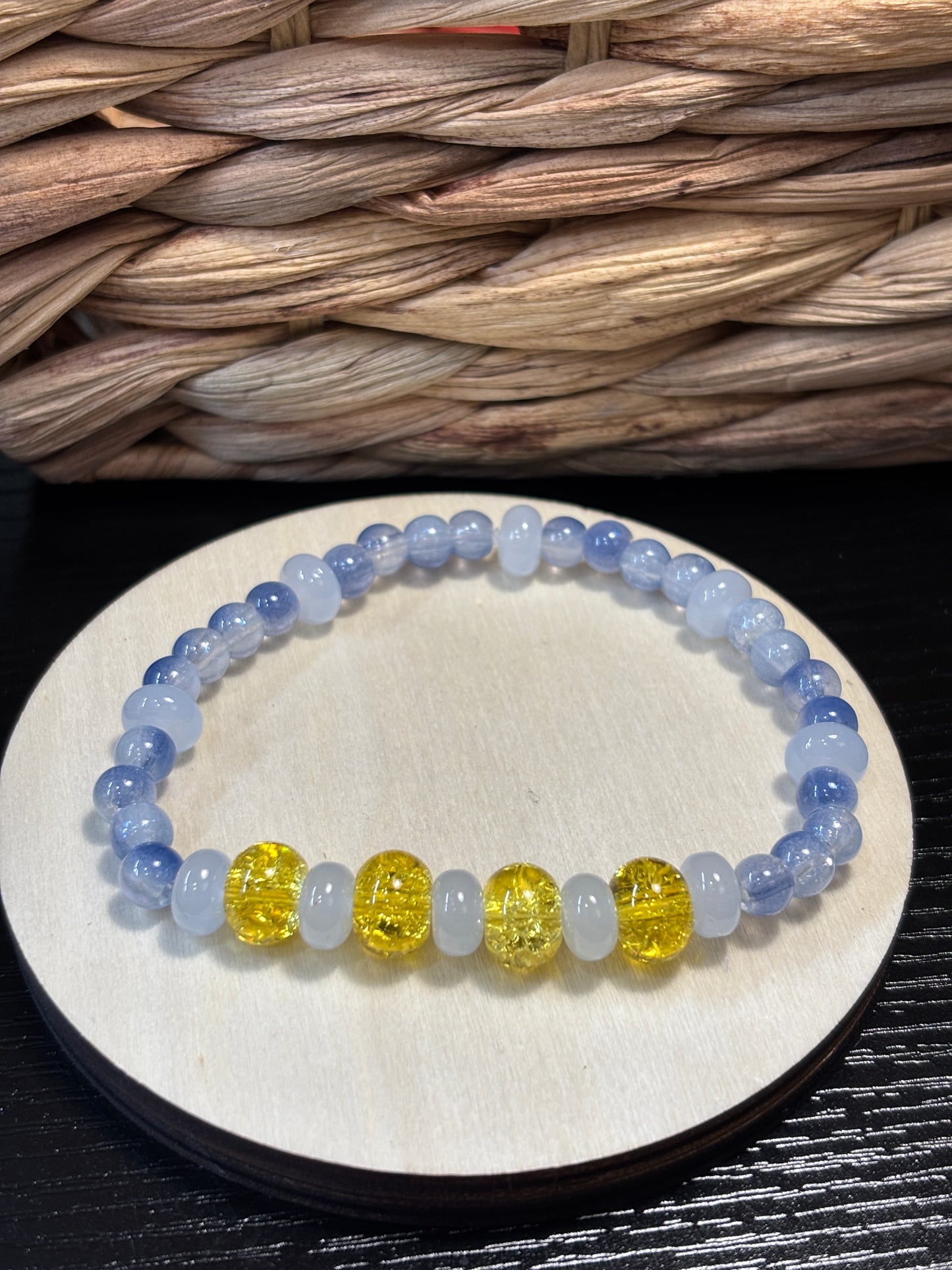 "Daisy" - Handmade Glass Beaded Stretch Bracelet