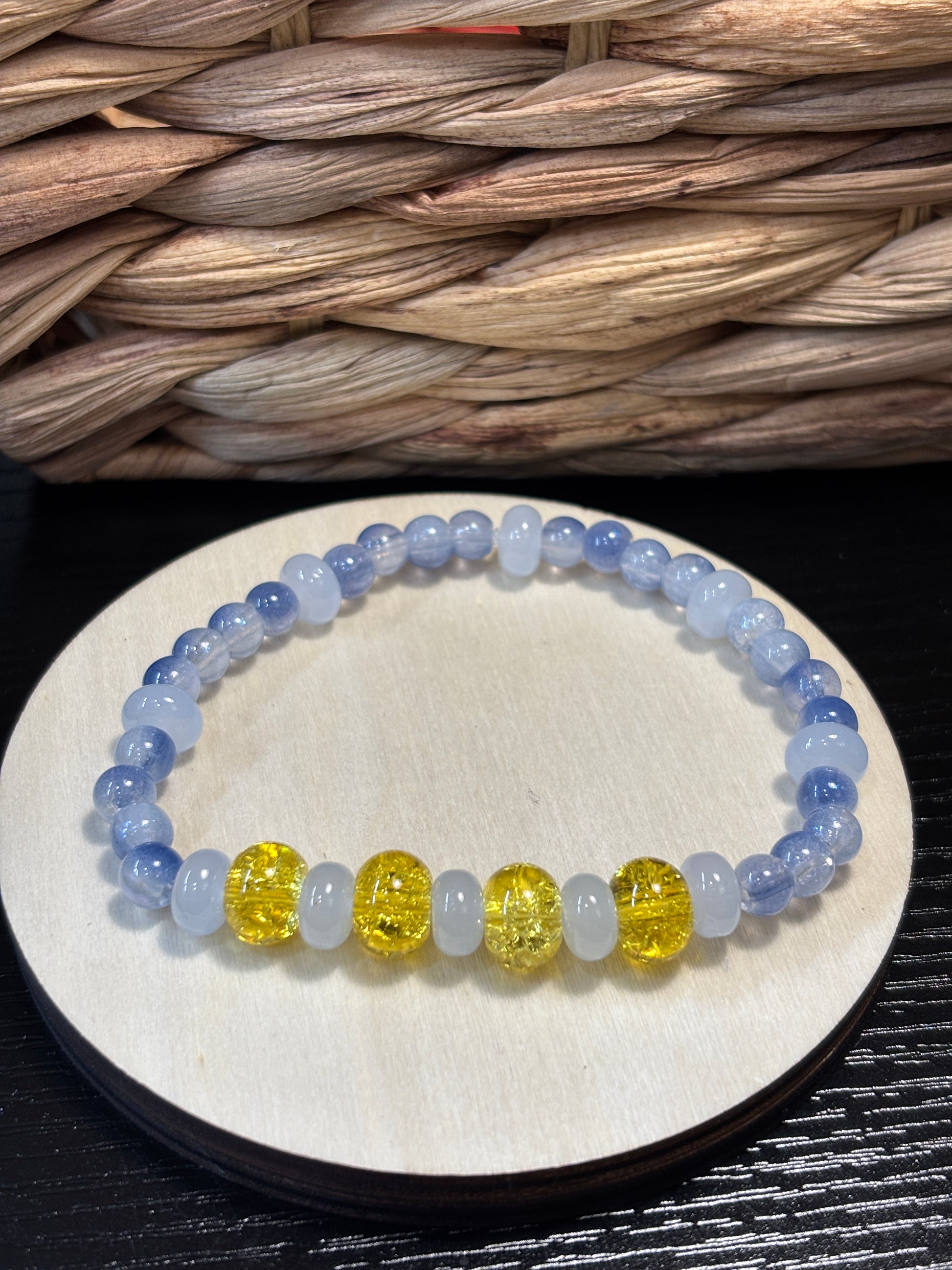 Daisy  Handmade Glass Beaded Stretch Bracelet - 4