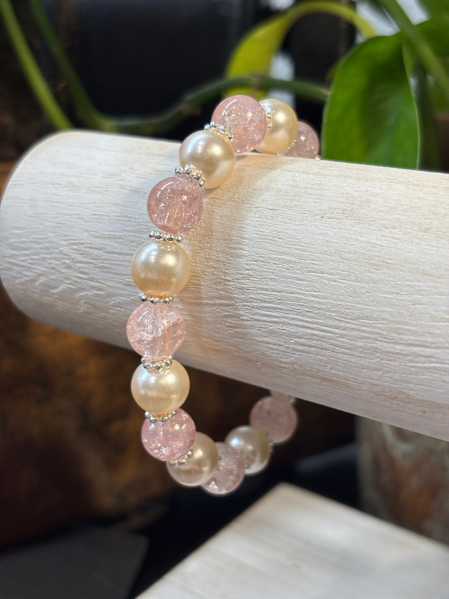 "Mimi II" - Handmade Glass Beaded Stretch Bracelet
