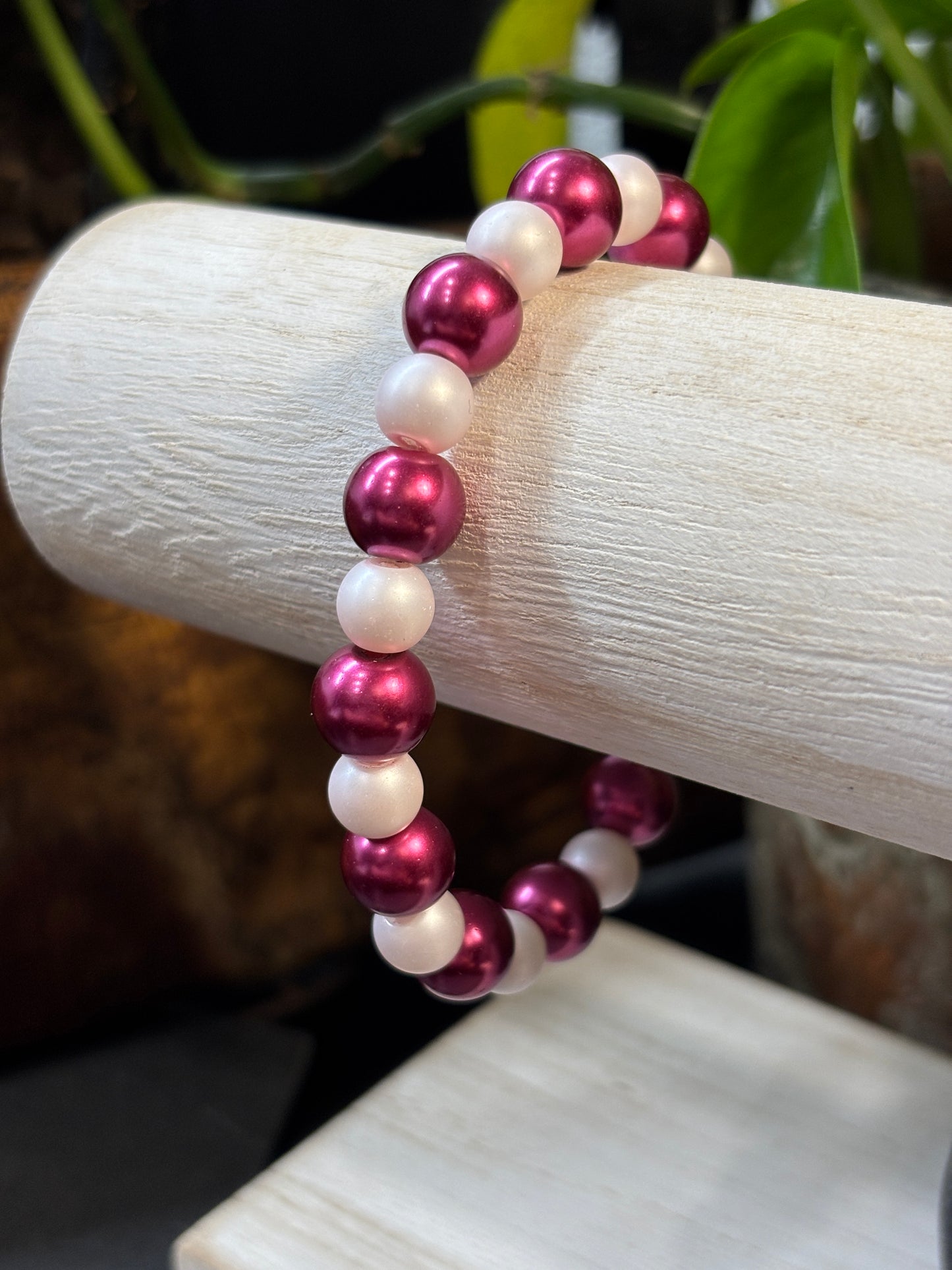 "Pinky & Pearl" - Handmade Glass Beaded Stretch Bracelet