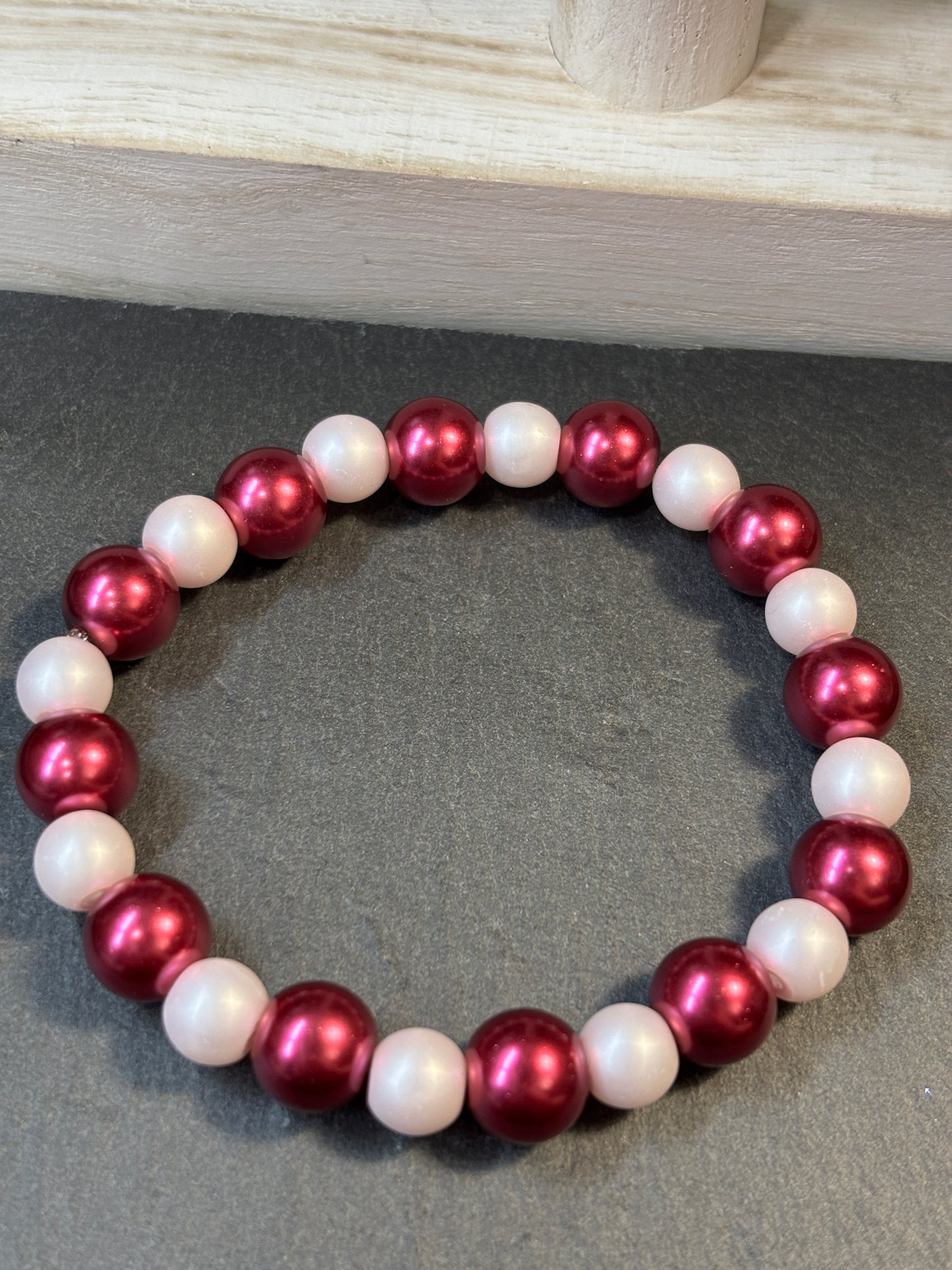 "Pinky & Pearl" - Handmade Glass Beaded Stretch Bracelet