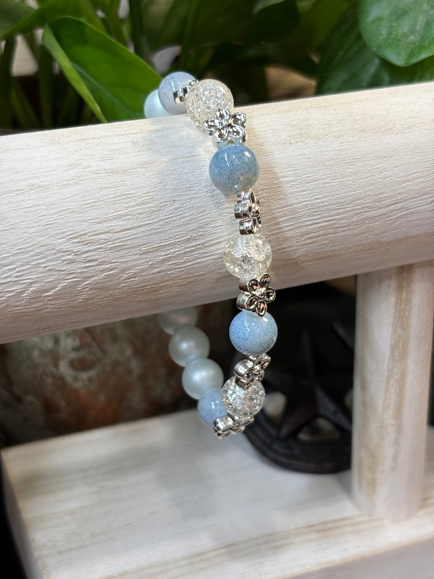 "Daisy Blue" - Handmade Glass Beaded Stretch Bracelet