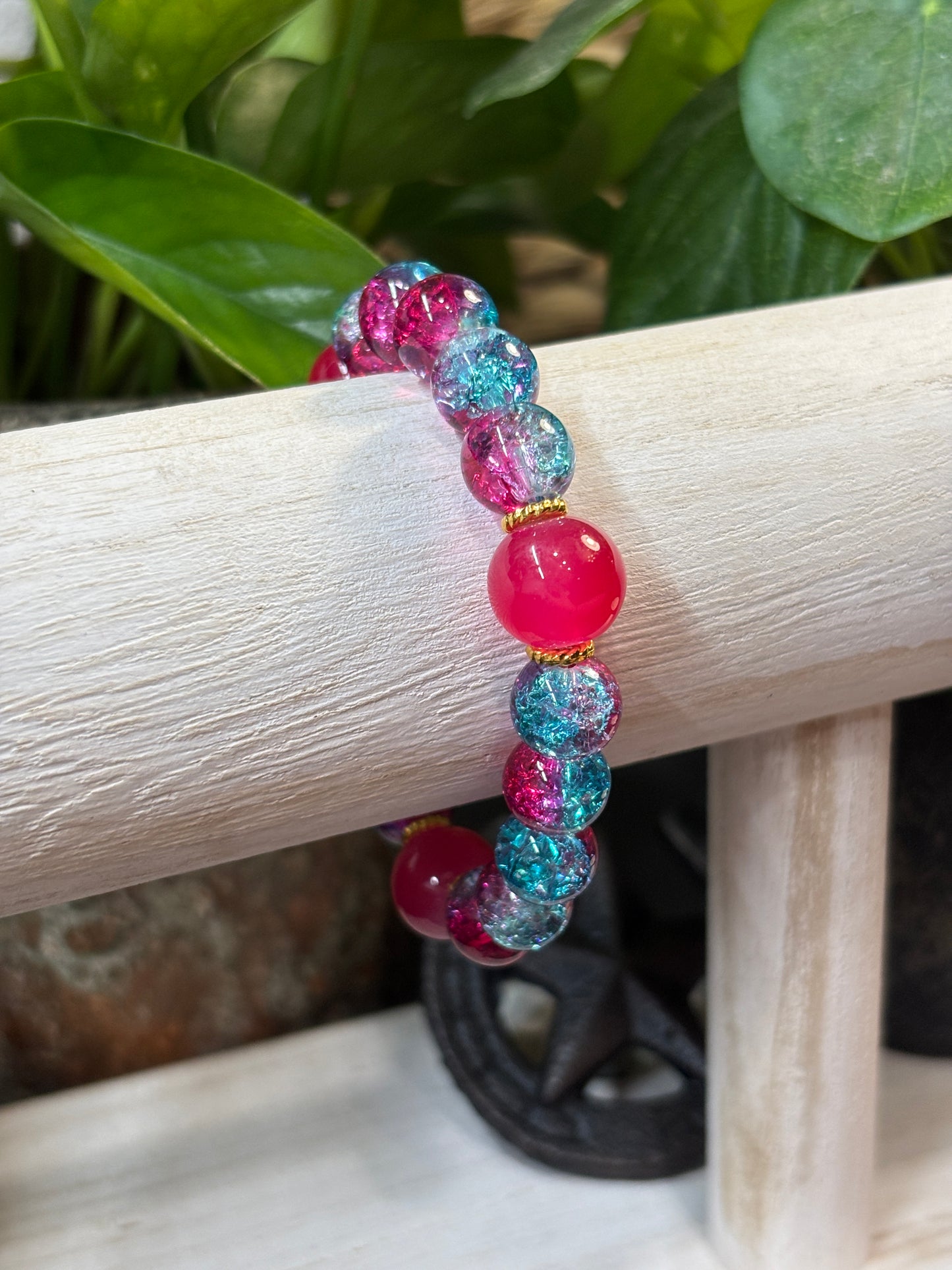 "Wonder" - Handmade Glass Beaded Stretch Bracelet