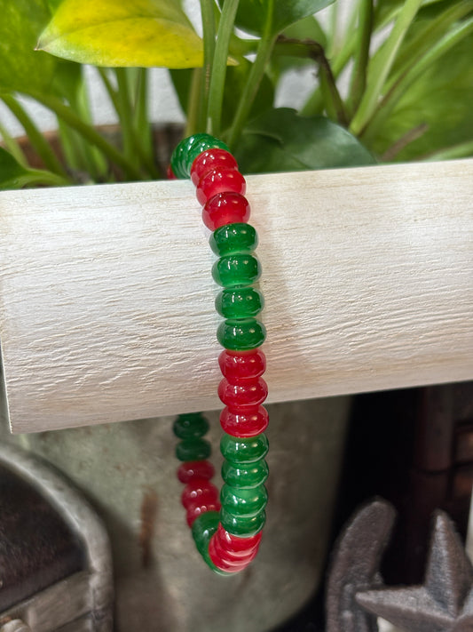 "Lucky In Love" - Handmade Glass Beaded Stretch Bracelet