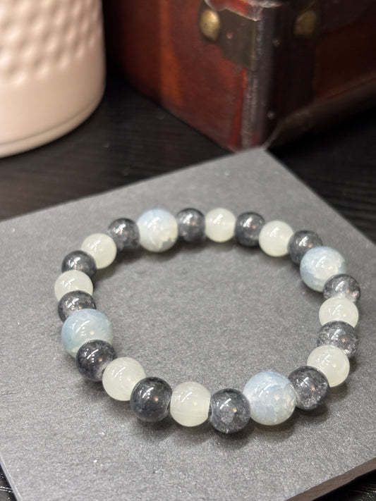 "Charlotte III" - Handmade Glass Beaded Stretch Bracelet