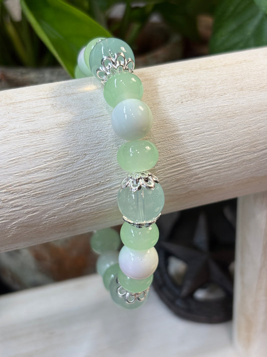 "Mint Julep" - Handmade Glass Beaded Stretch Bracelet